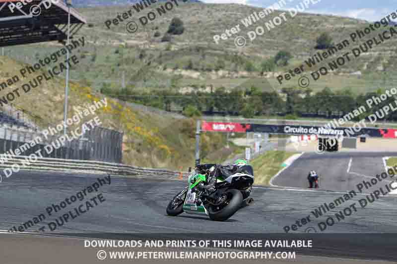 cadwell no limits trackday;cadwell park;cadwell park photographs;cadwell trackday photographs;enduro digital images;event digital images;eventdigitalimages;navarra;no limits trackdays;peter wileman photography;racing digital images;trackday digital images;trackday photos